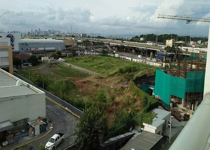 Azure Residences By Florendo
