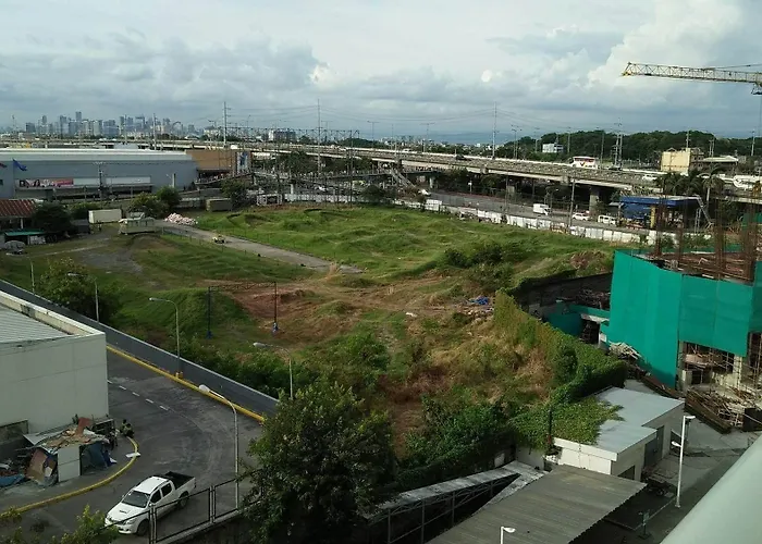Azure Residences By Florendo *
